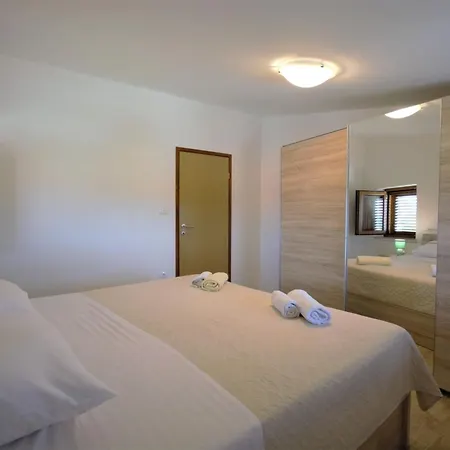 Xxl-ferienhaus Cokuni Mit Privatem Pool By Interhome